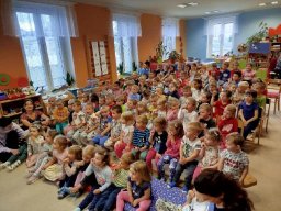 DIVADLO KOLOBĚŽKA - PRUHOVANÁ POHÁDKA